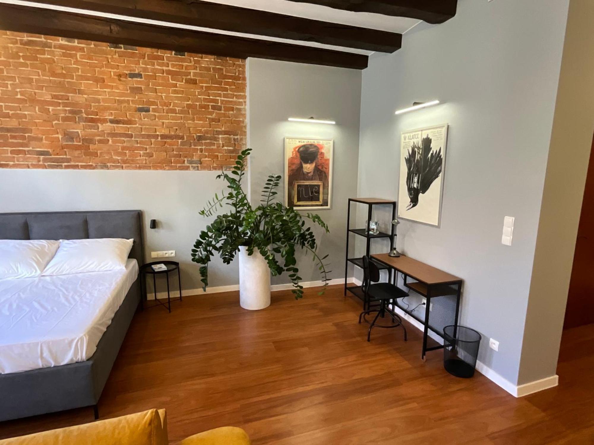 Apartamenty Zlota Nic Οπόλε Δωμάτιο φωτογραφία