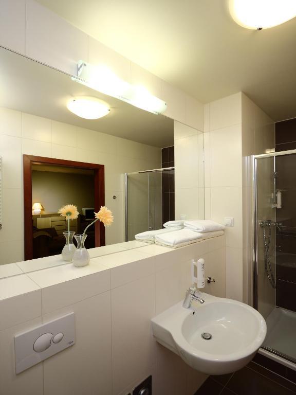 Apartamenty Zlota Nic Οπόλε Δωμάτιο φωτογραφία